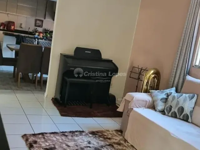 Casa com 300m² 3 quartos e 1 banheiro, à venda, no bairro Angelim em Teresina