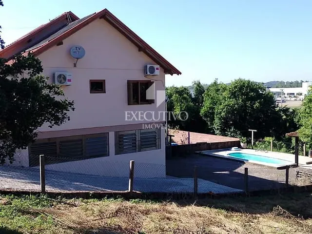 Casa 2 quartos e 2 banheiros, à venda, no bairro Dom Pedro II em Arroio do Meio