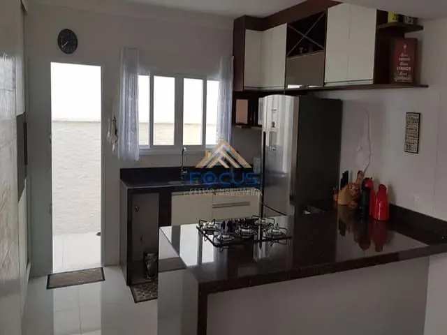 Casa com 200m² 3 quartos e 4 banheiros, à venda, no bairro Vila Progresso em Jundiaí