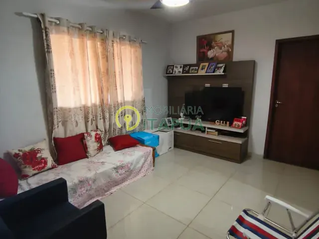 Casa com 200m² 4 quartos e 2 banheiros, à venda, no bairro Residencial Abussafe em Londrina