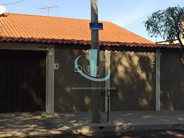 Casa com 260m² 2 quartos e 3 banheiros, à venda, no bairro JARDIM CRUZEIRO DO SUL I E II em ARARAQUARA