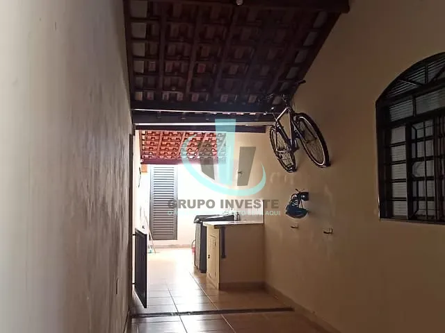 Casa com 260m² 2 quartos e 3 banheiros, à venda, no bairro JARDIM CRUZEIRO DO SUL I E II em ARARAQUARA