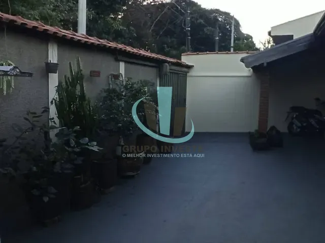 Casa com 260m² 2 quartos e 3 banheiros, à venda, no bairro JARDIM CRUZEIRO DO SUL I E II em ARARAQUARA