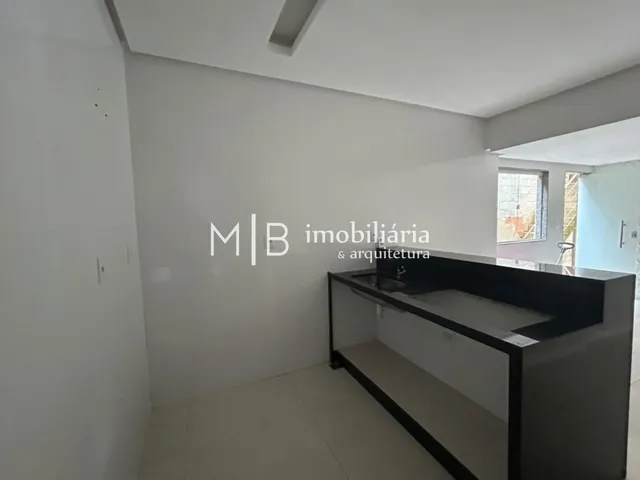 Casa 2 quartos e 1 banheiro, para alugar, no bairro Vila Reis em Cataguases