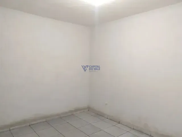 Casa 2 quartos e 2 banheiros, à venda, no bairro Jardim Nova Flórida em São José dos Campos