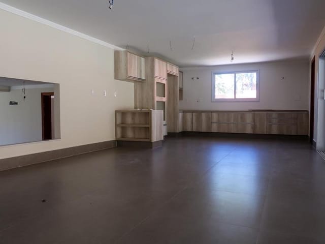 Casa com 2000m² 3 quartos e 5 banheiros, à venda, no bairro Vila de São Fernando em Cotia