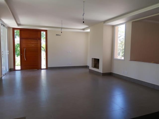 Casa com 2000m² 3 quartos e 5 banheiros, à venda, no bairro Vila de São Fernando em Cotia