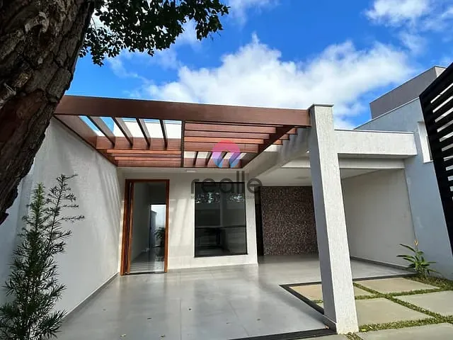 Casa com 243m² 4 quartos e 1 banheiro, à venda, no bairro Novo Santos Dumont em Lagoa Santa