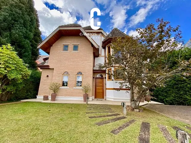 Casa com 1200m² 4 quartos e 5 banheiros, à venda, no bairro Descansópolis em Campos Do Jordão