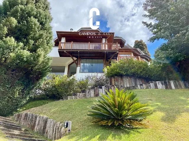 Casa com 1200m² 4 quartos e 5 banheiros, à venda, no bairro Descansópolis em Campos Do Jordão
