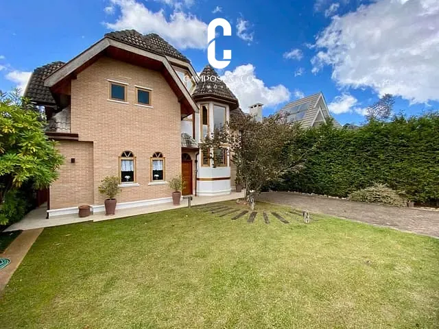 Casa com 1200m² 4 quartos e 5 banheiros, à venda, no bairro Descansópolis em Campos Do Jordão