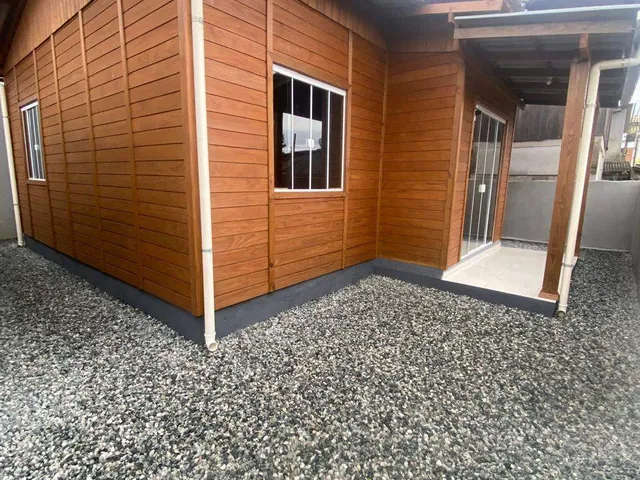 Casa 2 quartos e 1 banheiro, para alugar, no bairro Cidade Nova em Itajaí