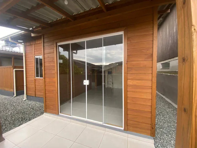 Casa 2 quartos e 1 banheiro, para alugar, no bairro Cidade Nova em Itajaí