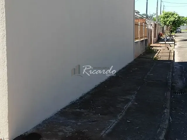 Casa com 150m² 3 quartos e 2 banheiros, à venda, no bairro Jardim Primavera em Arapongas