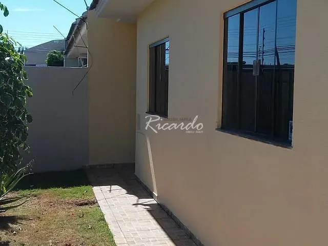 Casa com 150m² 3 quartos e 2 banheiros, à venda, no bairro Jardim Primavera em Arapongas