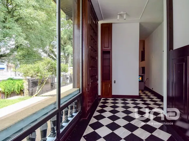 Casa 3 quartos e 4 banheiros, à venda, no bairro Seminário em Curitiba