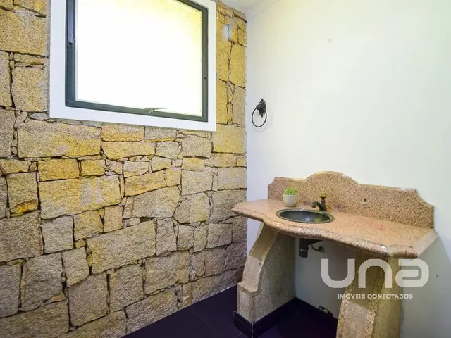 Casa 3 quartos e 5 banheiros, à venda, no bairro Seminário em Curitiba