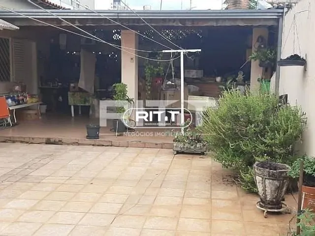 Casa com 337m² 4 quartos e 2 banheiros, à venda, no bairro Vila Itapura em Campinas