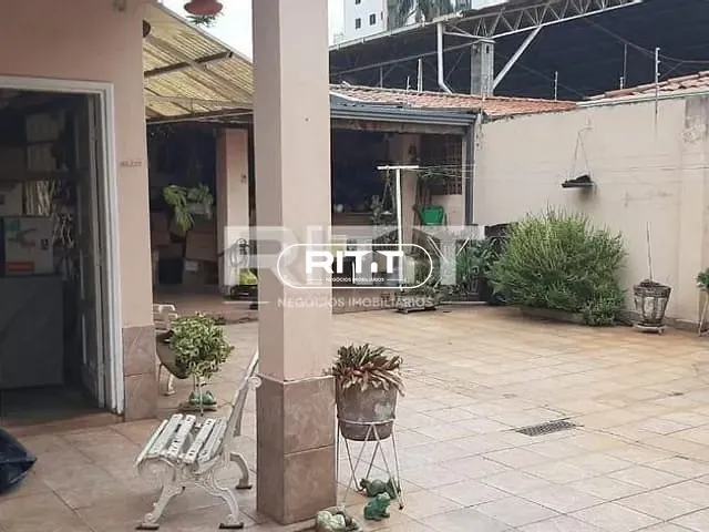 Casa com 337m² 4 quartos e 2 banheiros, à venda, no bairro Vila Itapura em Campinas
