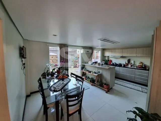 Casa com 375m² 5 quartos e 4 banheiros, à venda, no bairro Engenho Braun em Chapecó
