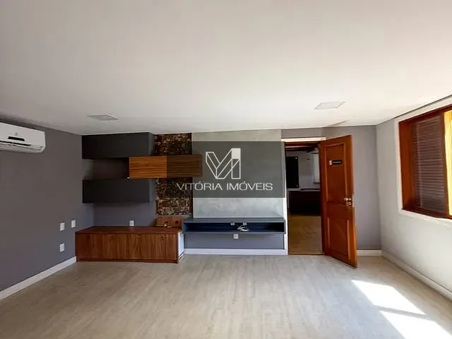 Casa à venda, no bairro Barro Vermelho em Vitória