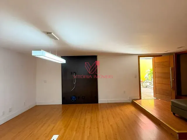 Casa à venda, no bairro Barro Vermelho em Vitória