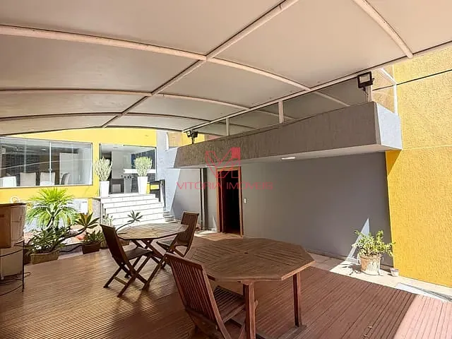 Casa à venda, no bairro Barro Vermelho em Vitória
