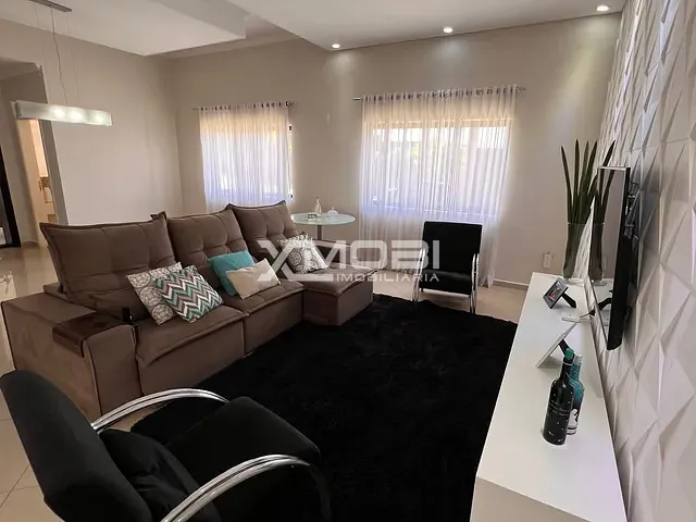 Casa com 600m² 4 quartos e 5 banheiros, à venda, no bairro Parque das Laranjeiras em Itatiba