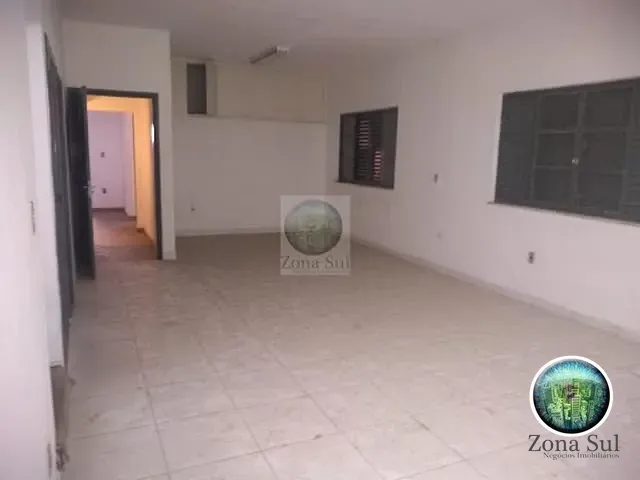 Casa com 500m² 3 quartos e 5 banheiros, para alugar, no bairro Centro em Sorocaba