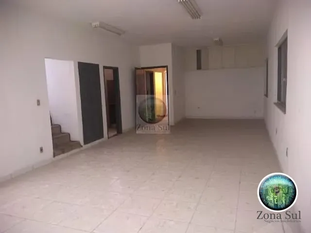 Casa com 500m² 3 quartos e 5 banheiros, para alugar, no bairro Centro em Sorocaba