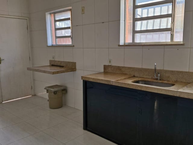 Casa com 522m² 2 quartos e 2 banheiros, à venda, no bairro Parque Turf Club em Campos dos Goytacazes