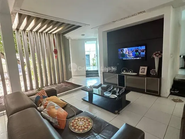 Casa com 1050m² 6 quartos e 3 banheiros, à venda, no bairro Ininga em Teresina