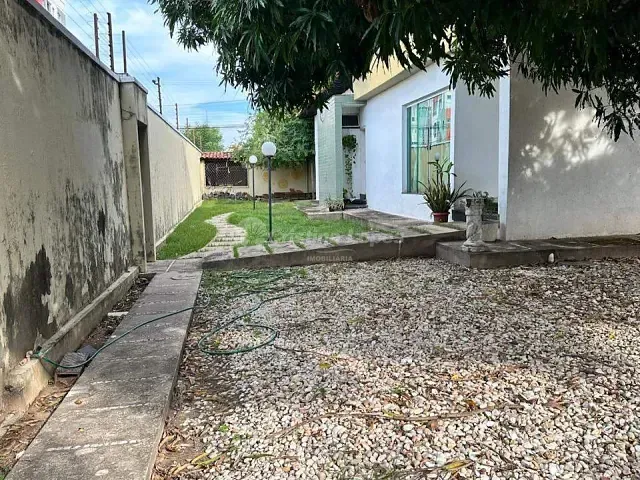 Casa com 1050m² 6 quartos e 3 banheiros, à venda, no bairro Ininga em Teresina