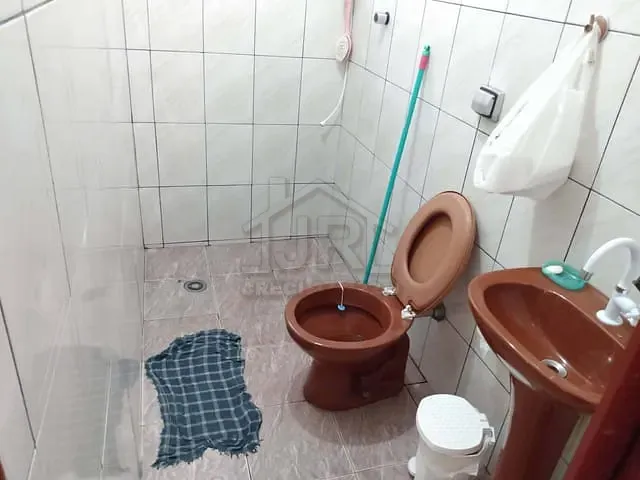 Casa com 125m² 3 quartos e 1 banheiro, à venda ou para alugar, no bairro Jardim Zaira em Mauá