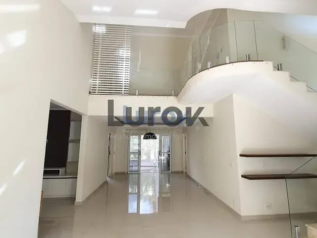 Casa com 450m² 3 quartos e 4 banheiros, para alugar, no bairro Jardim Europa em Valinhos