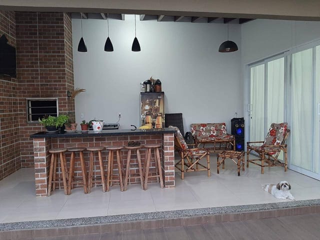 Casa com 360m² 4 quartos e 1 banheiro, à venda, no bairro Jardim Belo Horizonte em Sinop