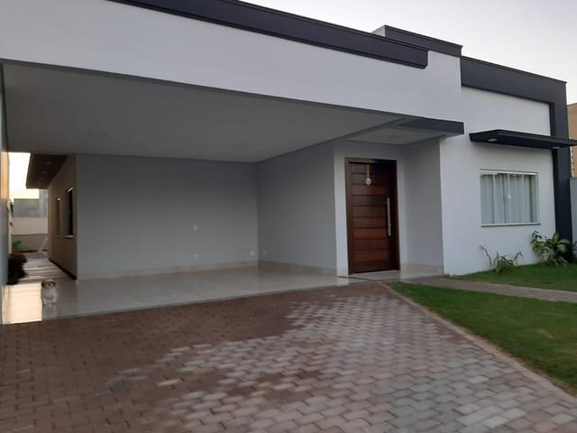 Casa com 360m² 4 quartos e 1 banheiro, à venda, no bairro Jardim Belo Horizonte em Sinop