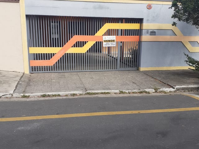Casa com 355m² 3 quartos e 3 banheiros, à venda, no bairro São Benedito em Pindamonhangaba