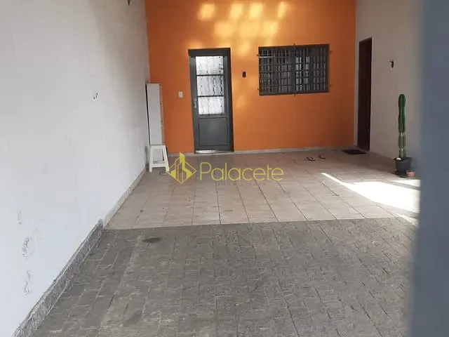 Casa com 355m² 3 quartos e 3 banheiros, à venda, no bairro São Benedito em Pindamonhangaba