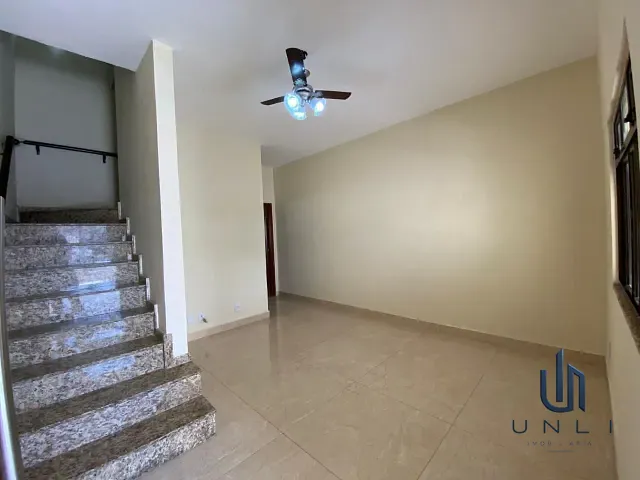 Casa 2 quartos e 2 banheiros, à venda, no bairro Limoeiro em Volta Redonda