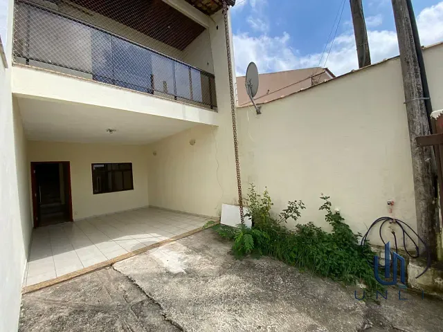 Casa 2 quartos e 2 banheiros, à venda, no bairro Limoeiro em Volta Redonda