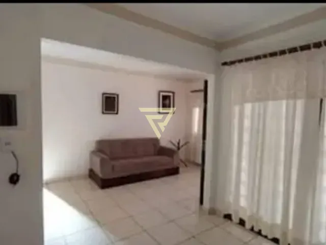 Casa com 200m² 2 quartos e 2 banheiros, à venda, no bairro Adelino Simioni em Ribeirão Preto