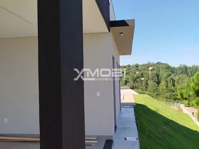 Casa com 1114m² 3 quartos e 5 banheiros, à venda, no bairro Caxambu em Jundiaí