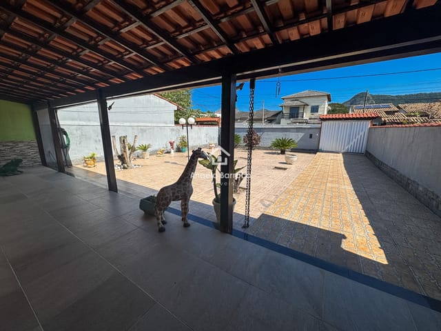 Casa 2 quartos e 3 banheiros, para alugar, no bairro Praia de Itaipuaçu (Itaipuaçu) em Maricá