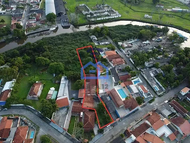 Casa com 1165m² 7 quartos e 3 banheiros, à venda, no bairro Porto Novo em Caraguatatuba