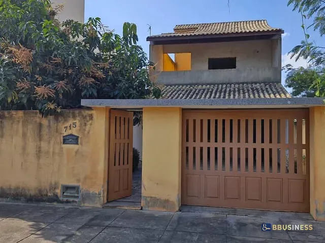 Casa com 360m² 1 quarto e 1 banheiro, à venda, no bairro Alphaville 1 em Campos dos Goytacazes
