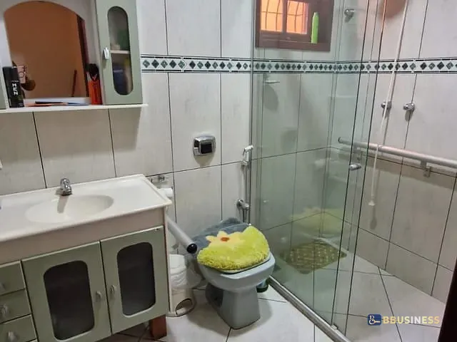 Casa com 360m² 1 quarto e 1 banheiro, à venda, no bairro Alphaville 1 em Campos dos Goytacazes