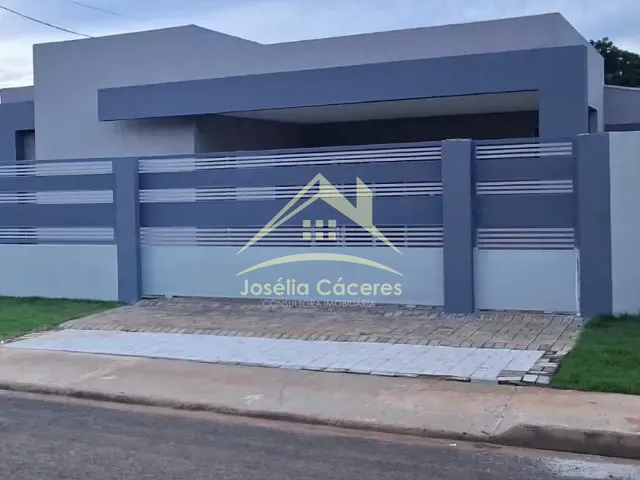 Casa com 400m² 3 quartos e 3 banheiros, à venda, no bairro Centro em Chapada Dos Guimarães