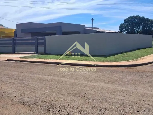 Casa com 400m² 3 quartos e 3 banheiros, à venda, no bairro Centro em Chapada Dos Guimarães
