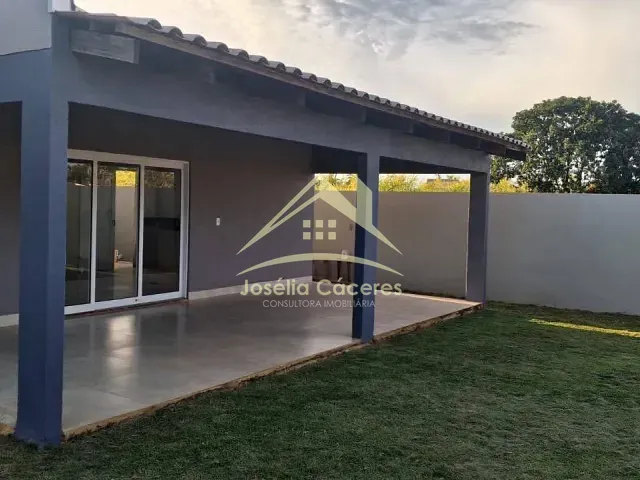 Casa com 400m² 3 quartos e 3 banheiros, à venda, no bairro Centro em Chapada Dos Guimarães